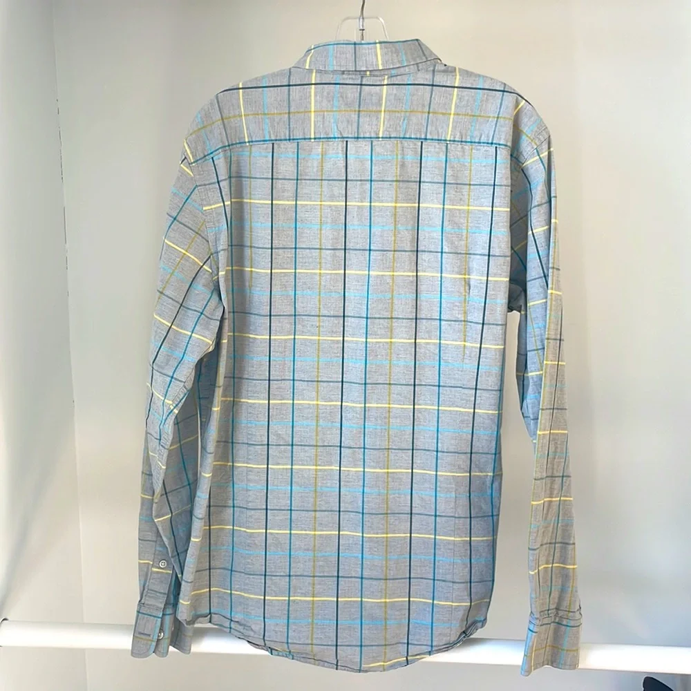 Men’s Banana Republic Size Large Soft Wash Slim Fit Grey Striped Button Down